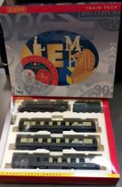 Hornby R.2598 Queen of Scots train pack
