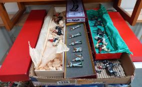 A tray of Britain's soldiers on horseback including some in boxes and Britian's set 8827 Queens