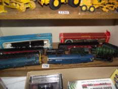 Hornby R313 GWR Hagley Hall airfix Royal Scot 00 gauge locomotives and others including coaches