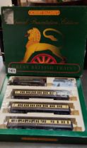 Hornby R.2084 GWR King train pack
