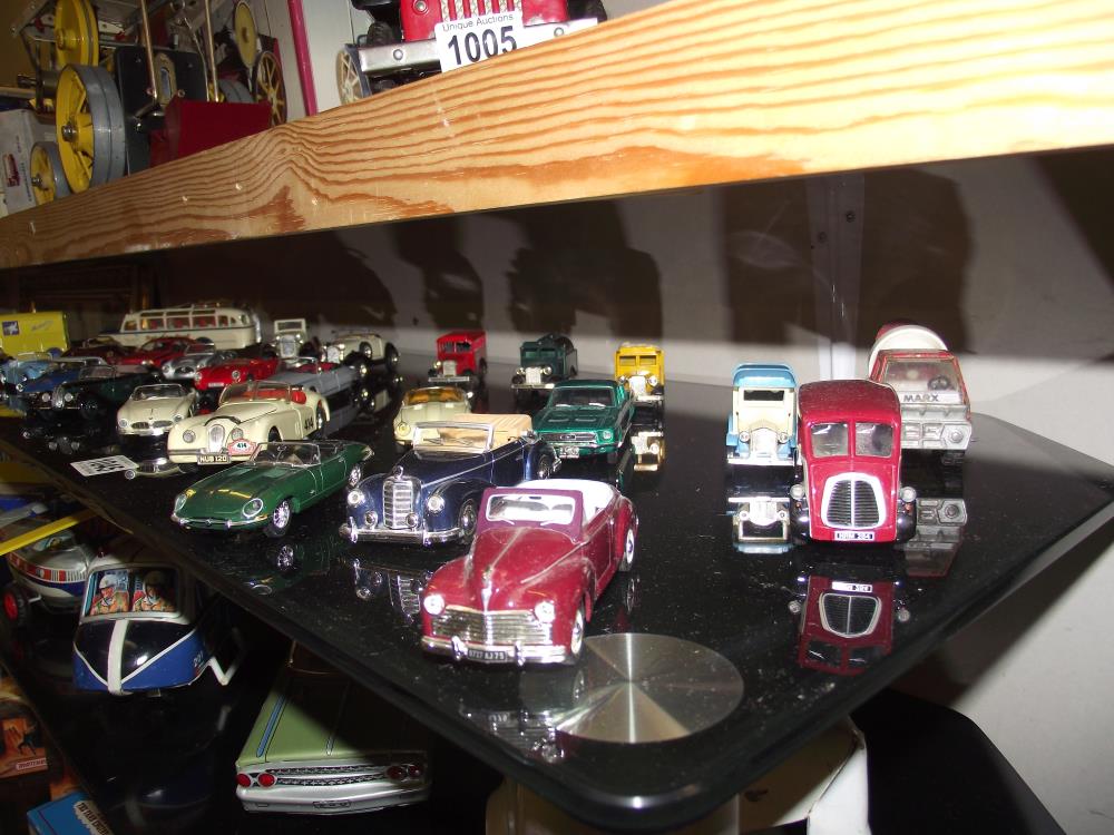 A quantity of mixed diecast including road signature, Matchbox, Dinky etc - Image 2 of 6