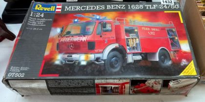 A boxed Revell 1.24 07502 Mercedes Benz 1625 TLF 24/50 fire engine opened, looks complete and