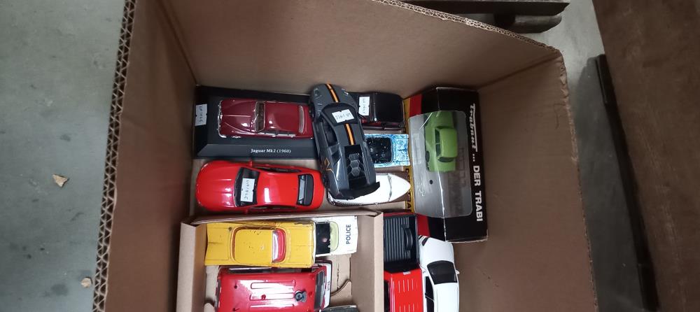 A box of mixed diecast including Corgi etc - Image 2 of 4