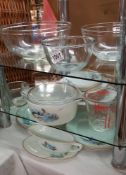 A rare vintage Pyrex dinner set and 5 pieces of Pyrex glass ware (bowls and jugs) COLLECT ONLY