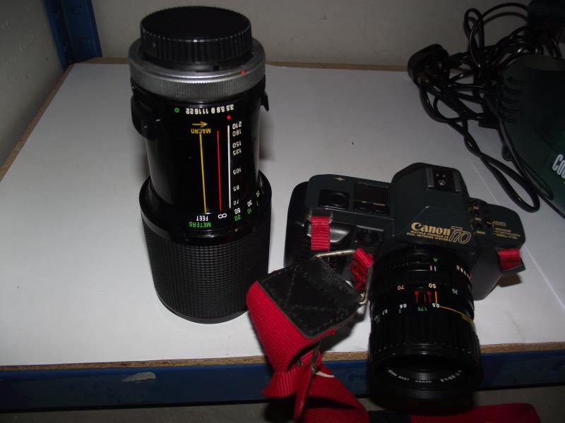 A Canon camera and Vivitar lens in carry case COLLECT ONLY - Image 2 of 6
