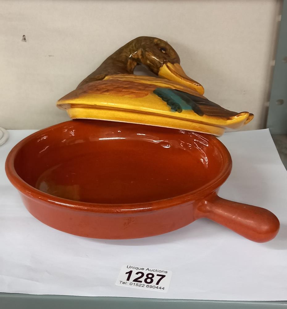A fabulous vintage French lidded duck pan with handle (Pate', Casserole, Terrine) COLLECT ONLY - Image 2 of 2