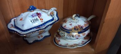 2 vintage gravy/sauce tureens with ladles COLLECT ONLY
