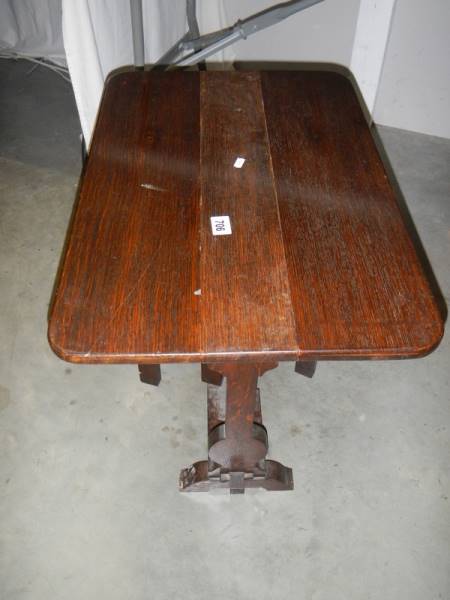 A long narrow oak cottage gate leg table, COLLECT ONLY - Image 2 of 2