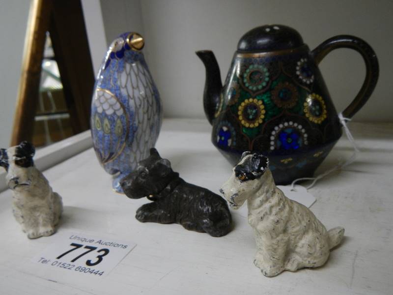 A miniature Cloissonne' teapot (missing lid knob), a Cloissonne' penguin and three metal dogs. - Image 2 of 2