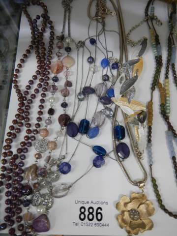 A good lot of necklaces etc., - Image 4 of 4
