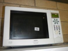 A Sanyo microwave oven, COLLECT ONLY.