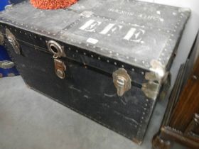 A good cabin trunk marked Buenos Aires, COLLECT ONLY.