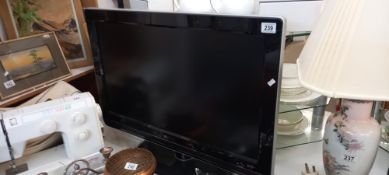 A Philips 32" Colour TV no remote COLLECT ONLY