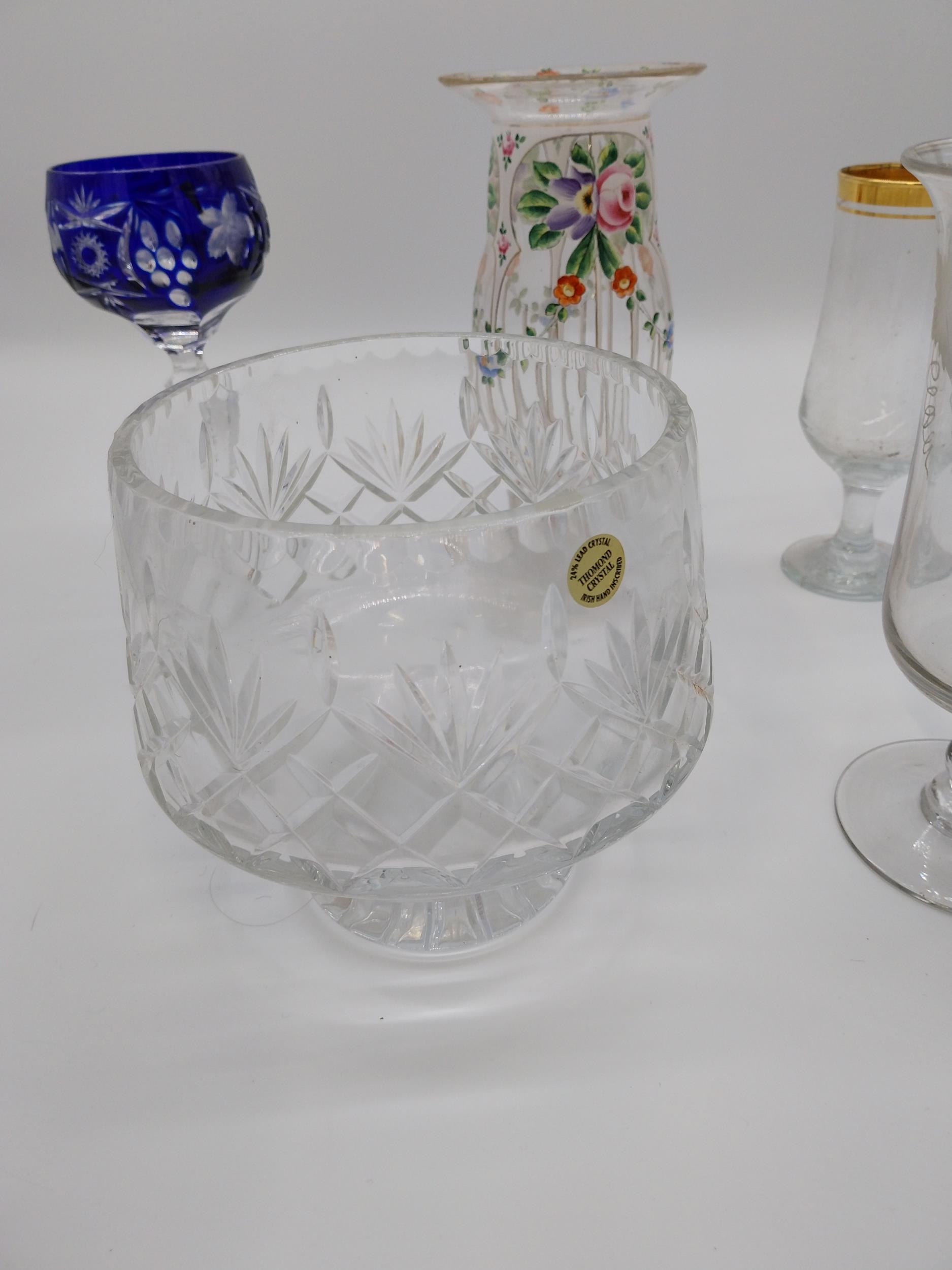 Collection of various glass vases including a Thomand Irish cut crystal vase {16 cm H x 23 cm H}. - Image 2 of 3