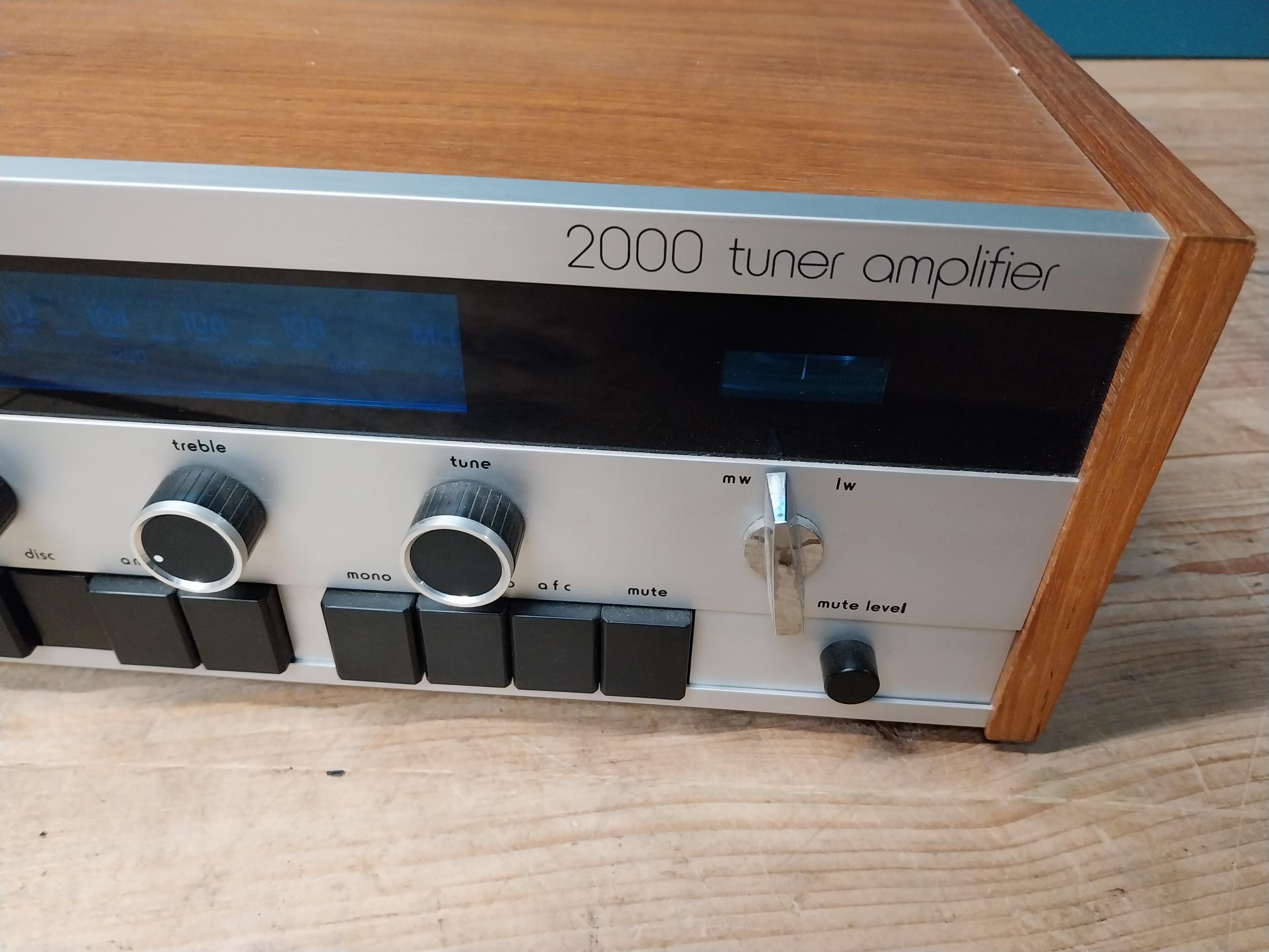 Leak 2000 Tuner Amplifier { 13cm H X 47cm W X 30cm D } - Image 5 of 6