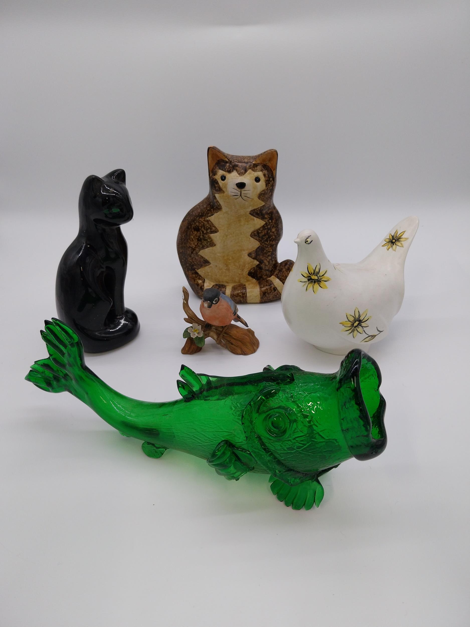 Miscellaneous collection of five ceramic and glass animals.