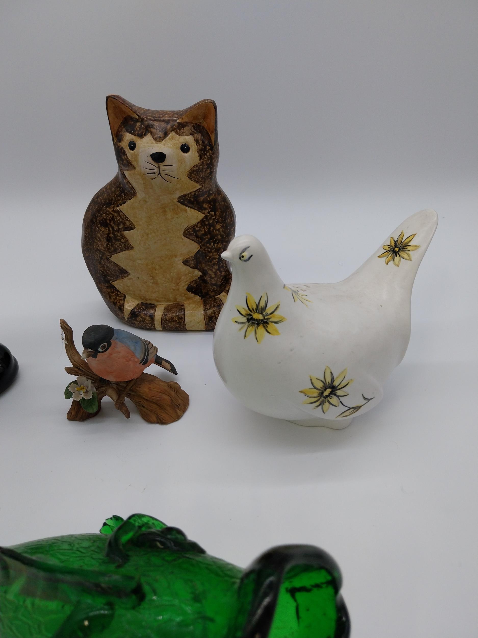 Miscellaneous collection of five ceramic and glass animals. - Image 2 of 3