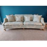 Exceptional quality Duresta Hornblower three seater sofa upholstered in Clarenece Damask and