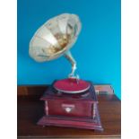 Mahogany and brass Victrola gramophone {67 cm H x 46 cm W x 43 cm D}.