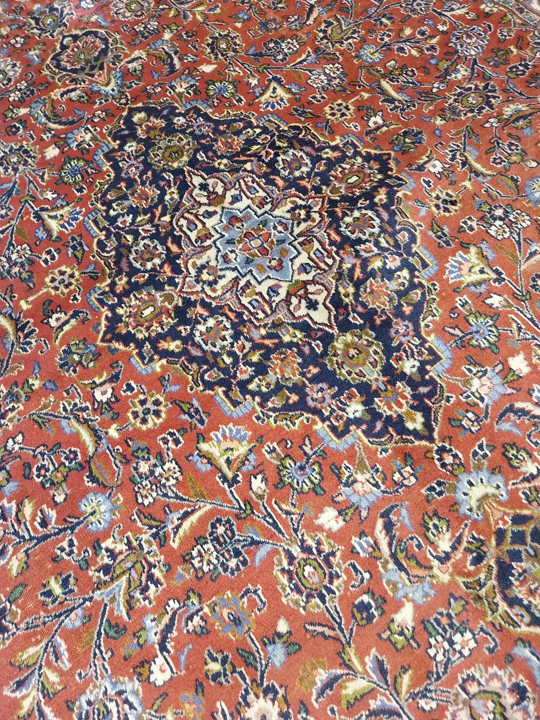 Good quality decorative Persian Keshann carpet square {400cm L x 300cm W} - Image 6 of 6