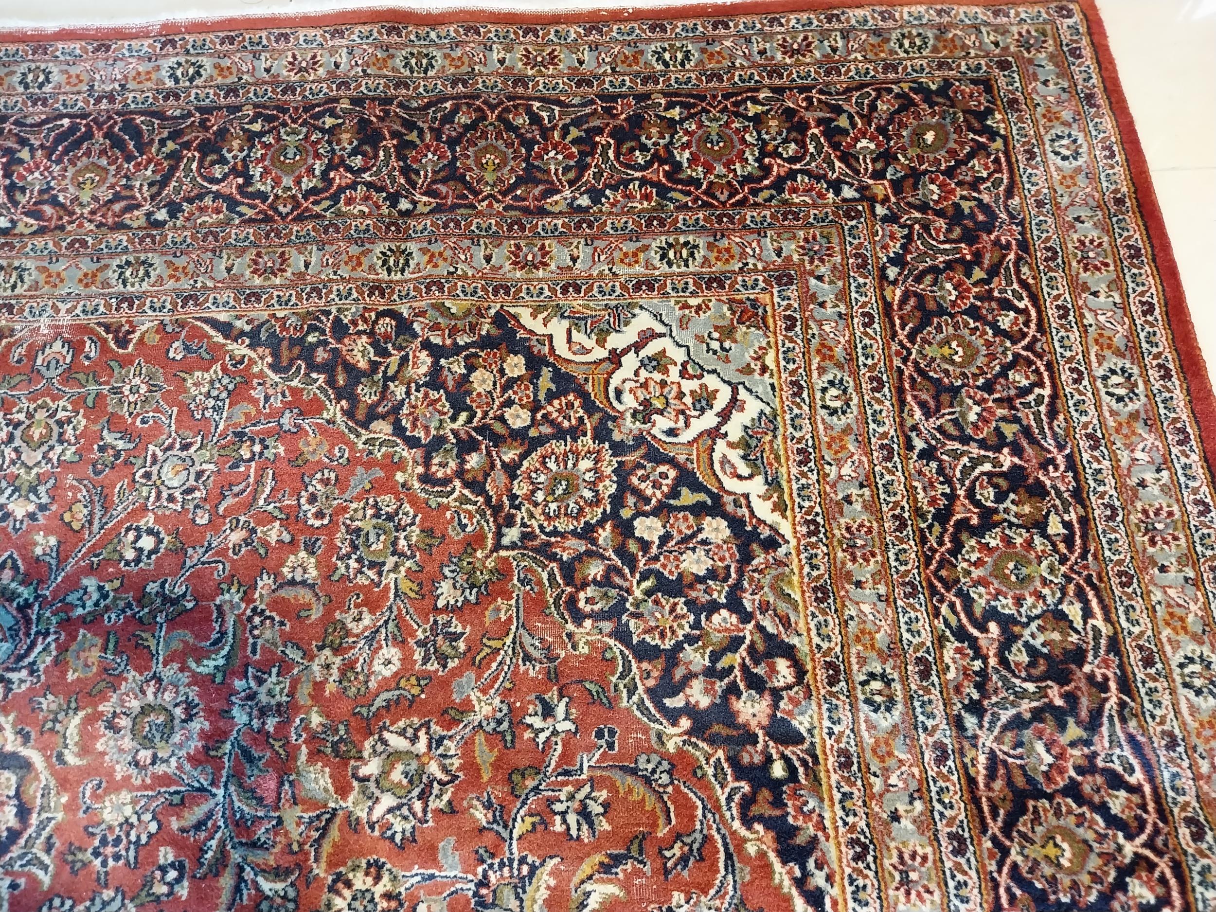 Good quality decorative Persian carpet square {384cm L x 291cm W} - Image 4 of 6