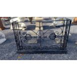 Rare William IV cast iron balcony decorated with acanthus leaf {95 cm H x 145 cm W x 50 cm D}.