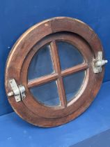 Wooden hinged porthole window {Dia 50cm }.