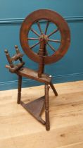 Early 20th C. oak spinning wheel raised on turned legs {109 cm H x 70 cm W x 60 cm D}.