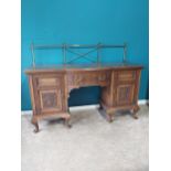 Good quality Edwardian mahogany sideboard with brass gallery back above single drawer in frieze with