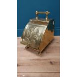 Edwardian embossed brass coal scuttle with original metal liner {44 cm H x 26 cm W x 40 cm D}. {