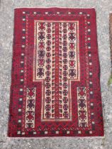 Good quality decorative Persian rug {130cm W x 80cm L}