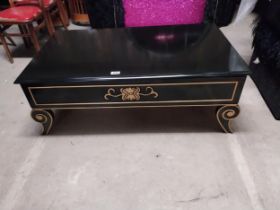 Good quality gilt and ebonised coffee table raised on cabriole legs in the Victorian style {45 cm