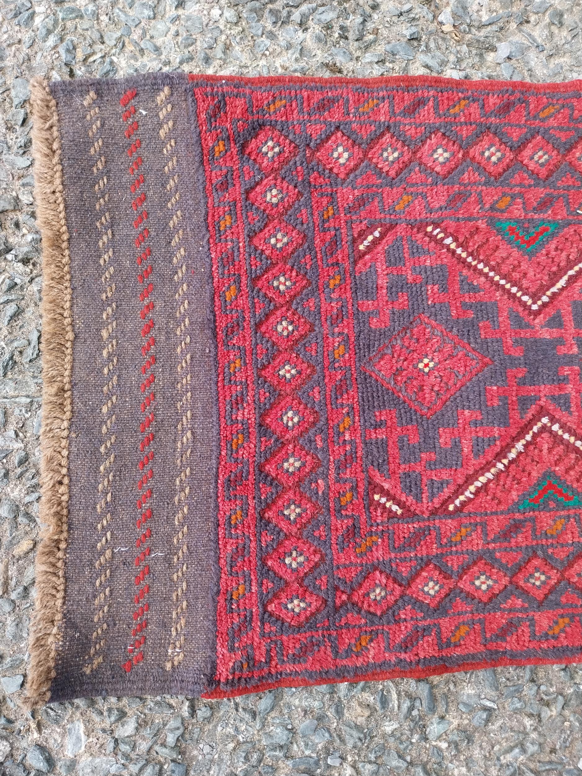 Good quality decorative carpet runner {260cm W x 60cm L} - Image 2 of 3