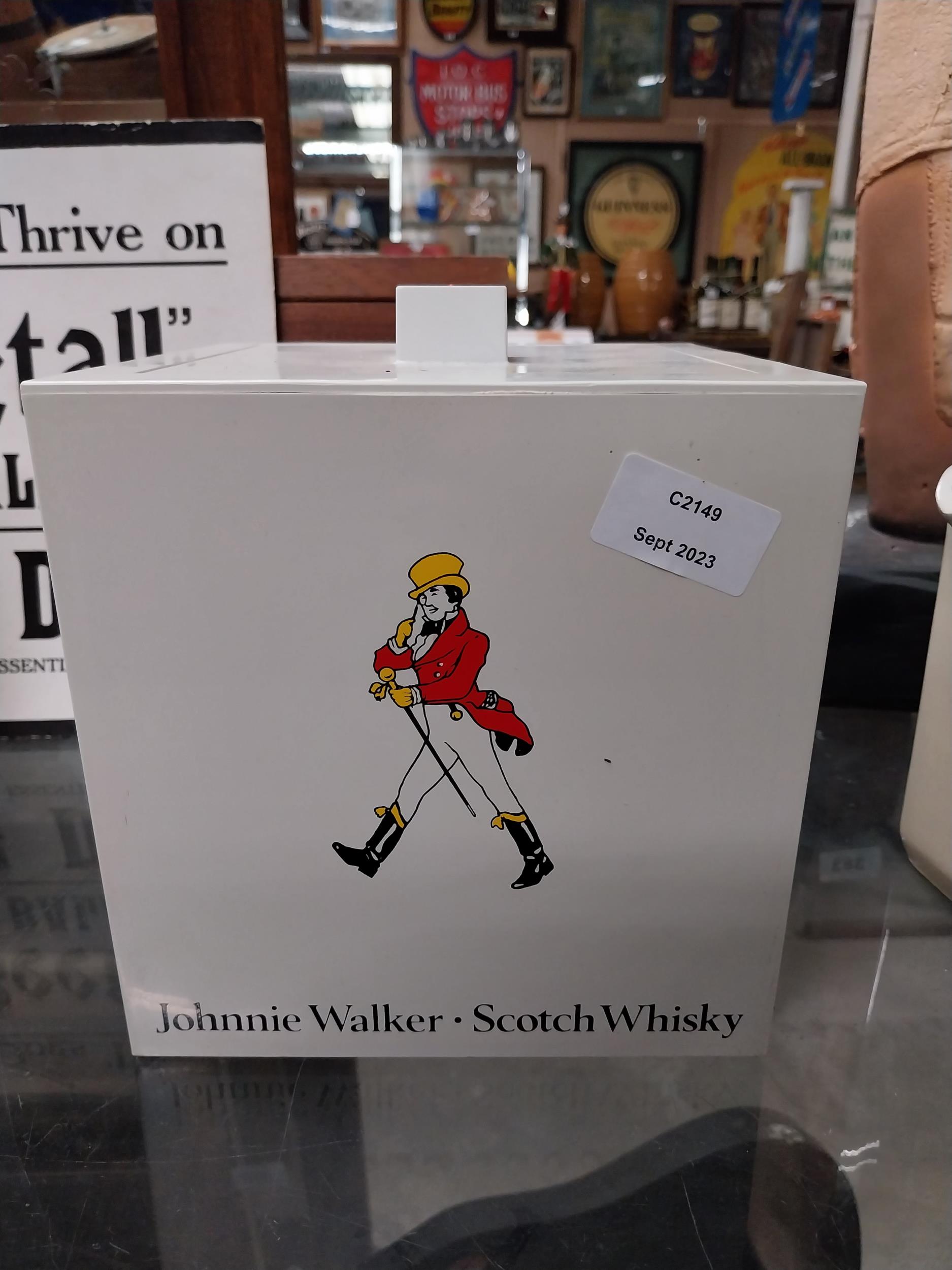 Johnny Walker Whisky Perspex ice box. {18 cm H x 18 cm W x 18 cm D}}. - Image 3 of 5