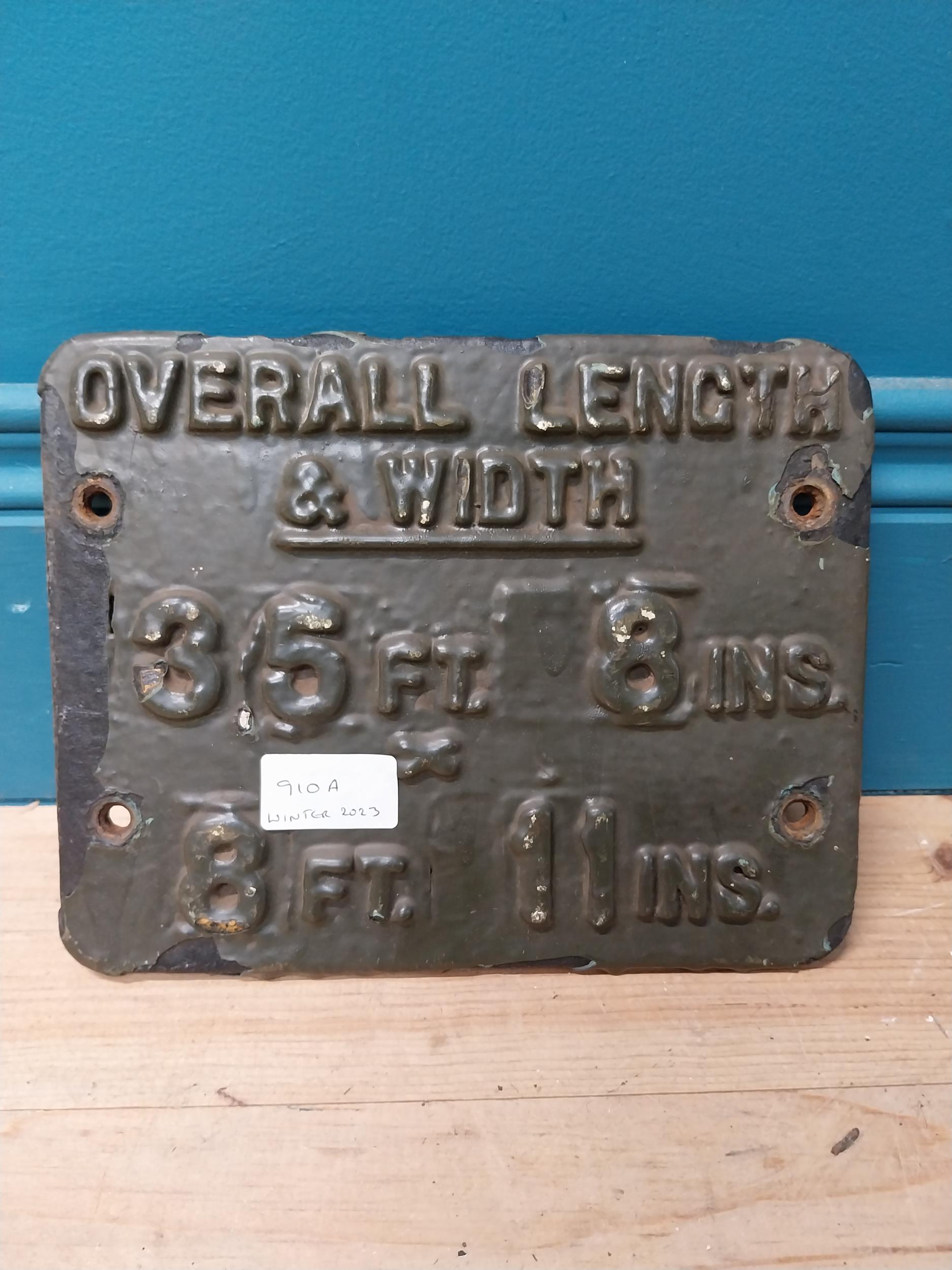 Overall Length and Width cast iron ridge plate. {18 cm H x 23 cm W}. - Image 2 of 4