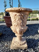 Decorative marbleised resin Roman urn. {60 cm H x 40 cm W x 40 cm D}