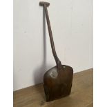 18th c. oak Grain shovel. {H 11cm x W 33cm }.