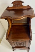 Late 19th C. Mahogany Coal cabinet on casters with bevelled glass mirror {H 98cm x W 42cm x D