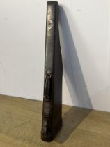 Leather leg of mutton gun case. {H 75cm x W 20cm x D 7cm }.