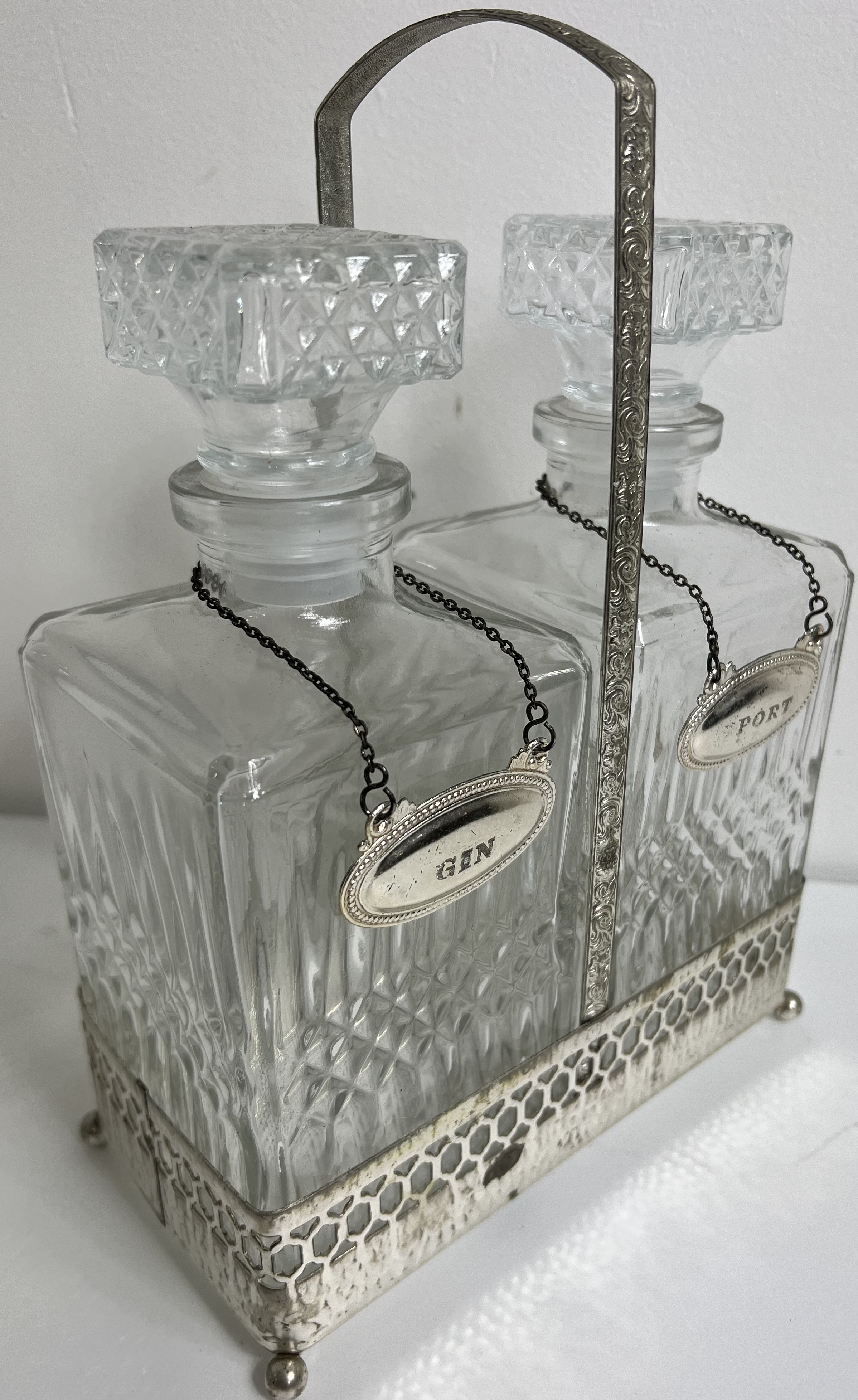 Late 19th C. Tantalus with Gin and Port nameplates. {H 27cm x L 19cm x W 10cm }. - Image 2 of 2