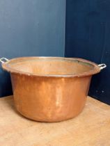 19th C. Copper pot with metal handles. {H 48cm x W 103cm x D 97cm}.