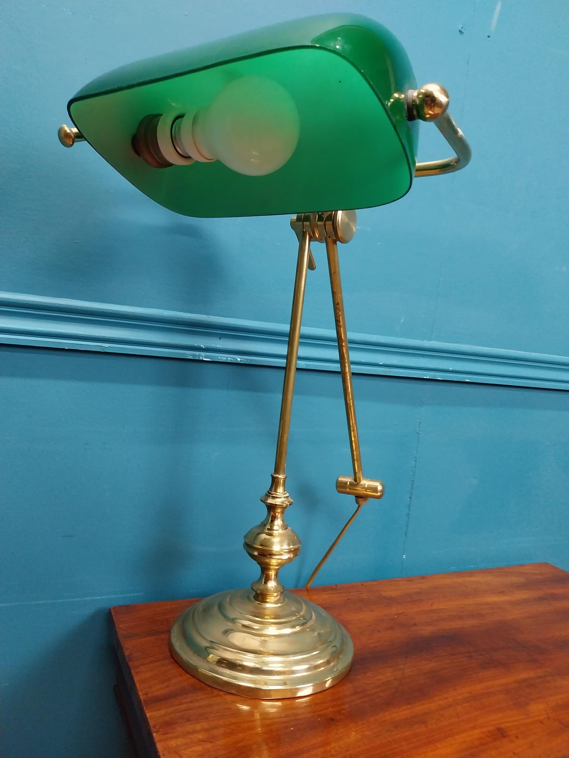 Good quality brass banker's lamp with green glass shade. {49 cm H x 26 cm W x 32 cm W}. - Image 5 of 9
