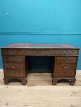 Edwardian mahogany pedestal desk with drawers and tooled leather top. {77 cm H x 180 cm W x 75 cm