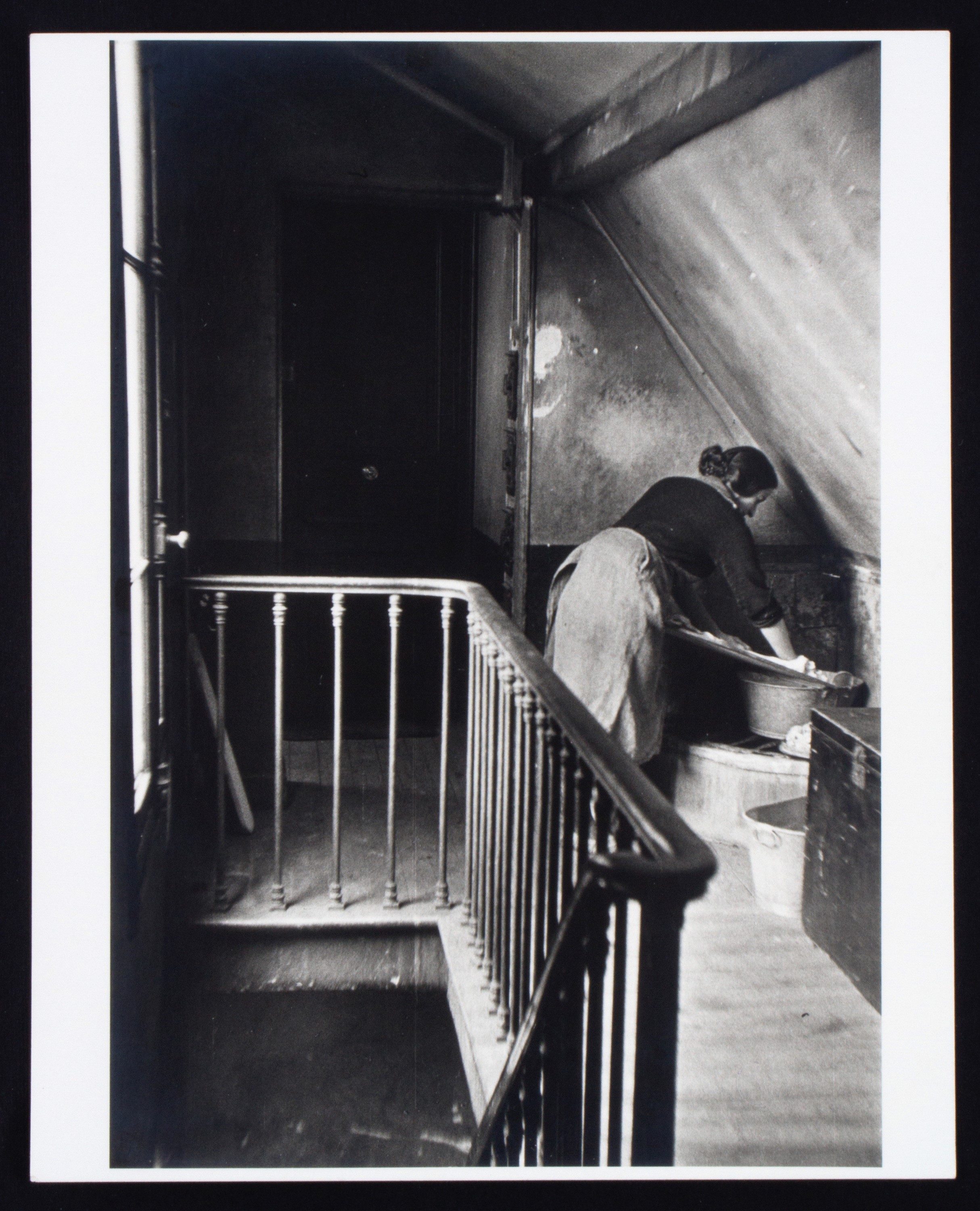 ANDRE KERTESZ. "PARIGI, 1928" - Image 2 of 2