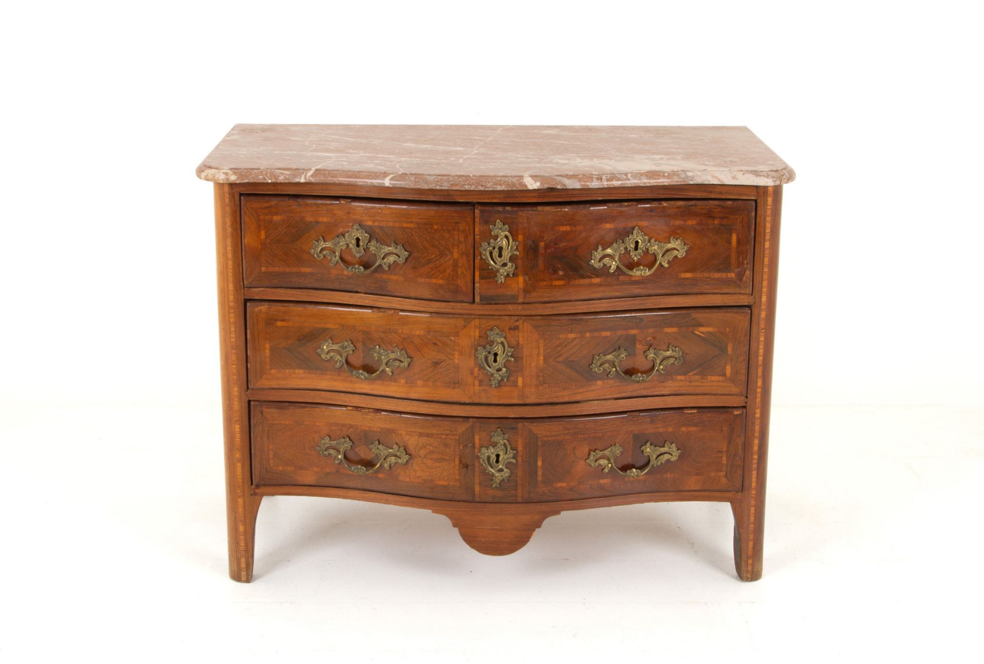 Veneered chest of drawers