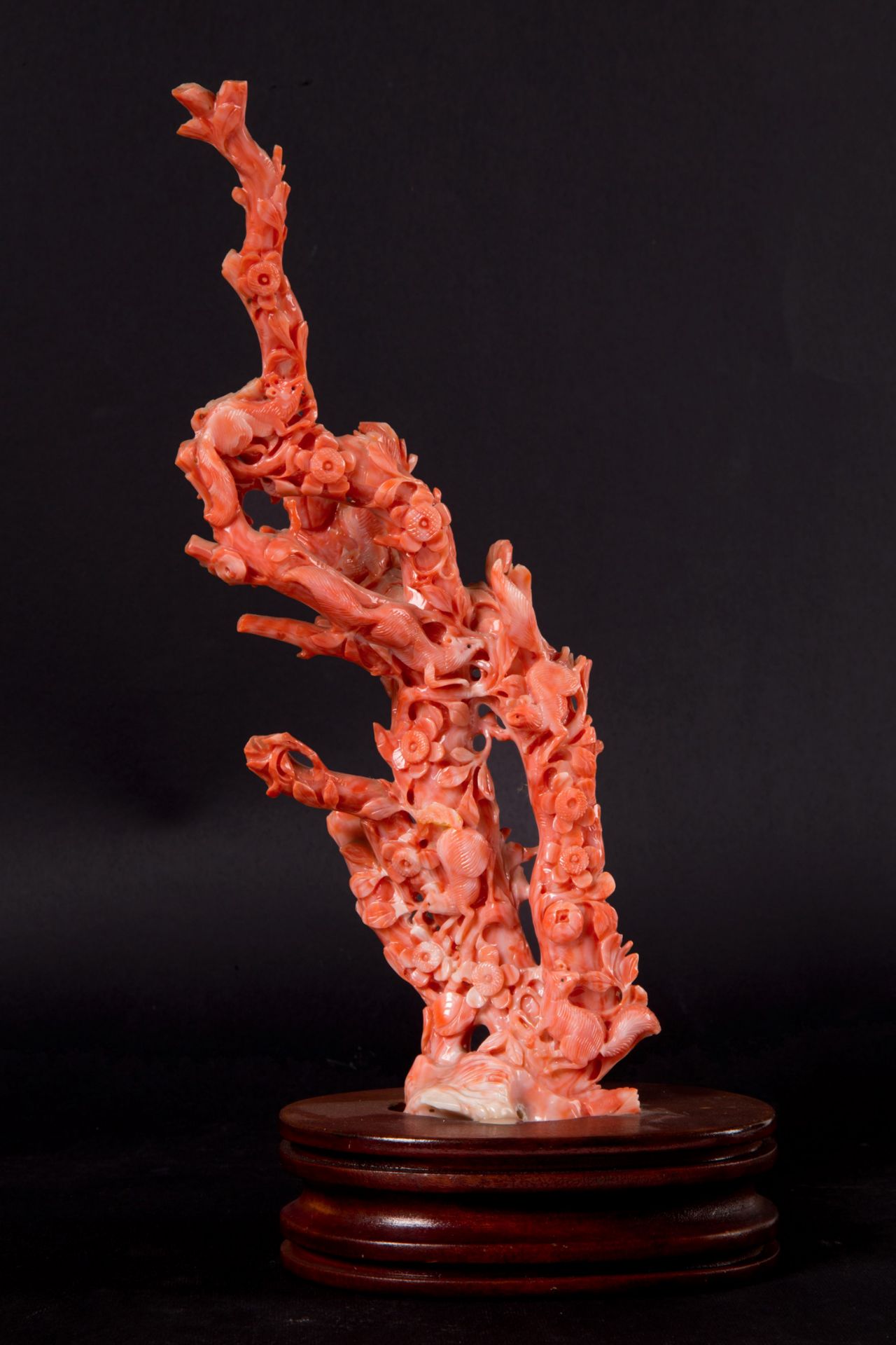 Sculpture "BRANCH WITH SQUIRRELS" in coral