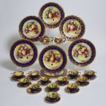 Paragon 'Golden Harvest' Service, 20th century (34 Pieces)