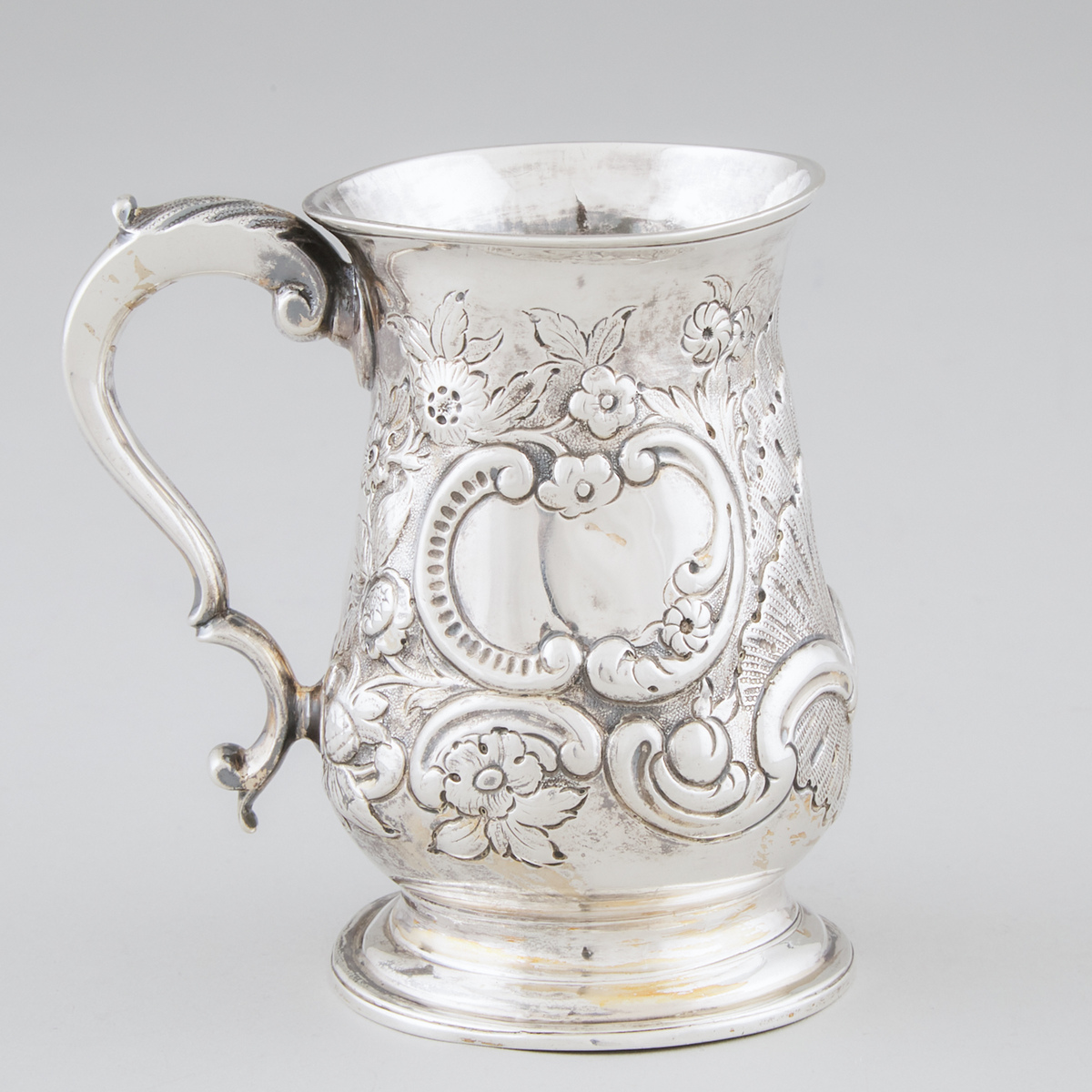 George III Silver Mug, London, 1781, height 4.2 in — 10.7 cm - Image 2 of 2