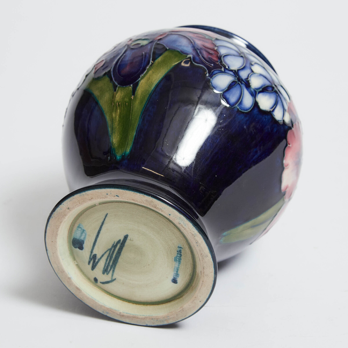 Moorcroft Orchids Vase, 1950s, height 5.6 in — 14.1 cm - Image 3 of 3