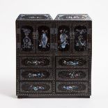 A Small Lac Burgauté Table-Top Cabinet, Qianlong Mark, 乾隆款 黑漆嵌螺钿小匣柜, 15.1 x 13.4 x 5.1 in — 38.3 x 3